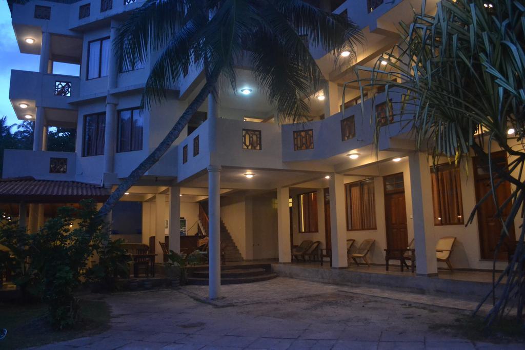 Surf Lanka Hotel Matara Dış mekan fotoğraf