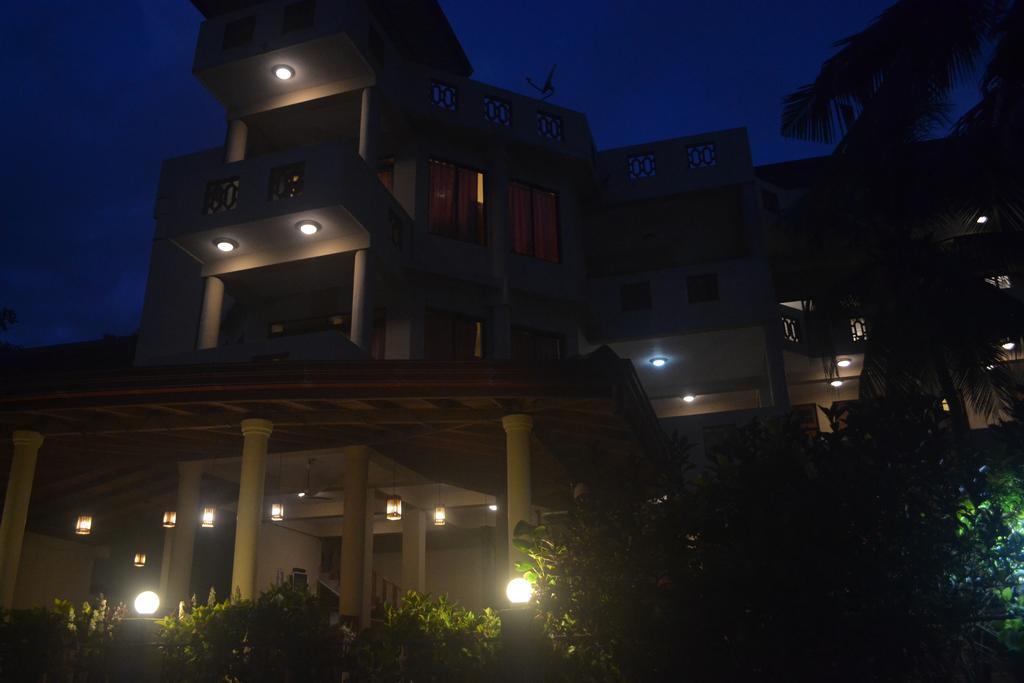 Surf Lanka Hotel Matara Dış mekan fotoğraf